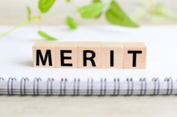 自筆証書遺言はすぐに作成可能！どんなメリットがある？